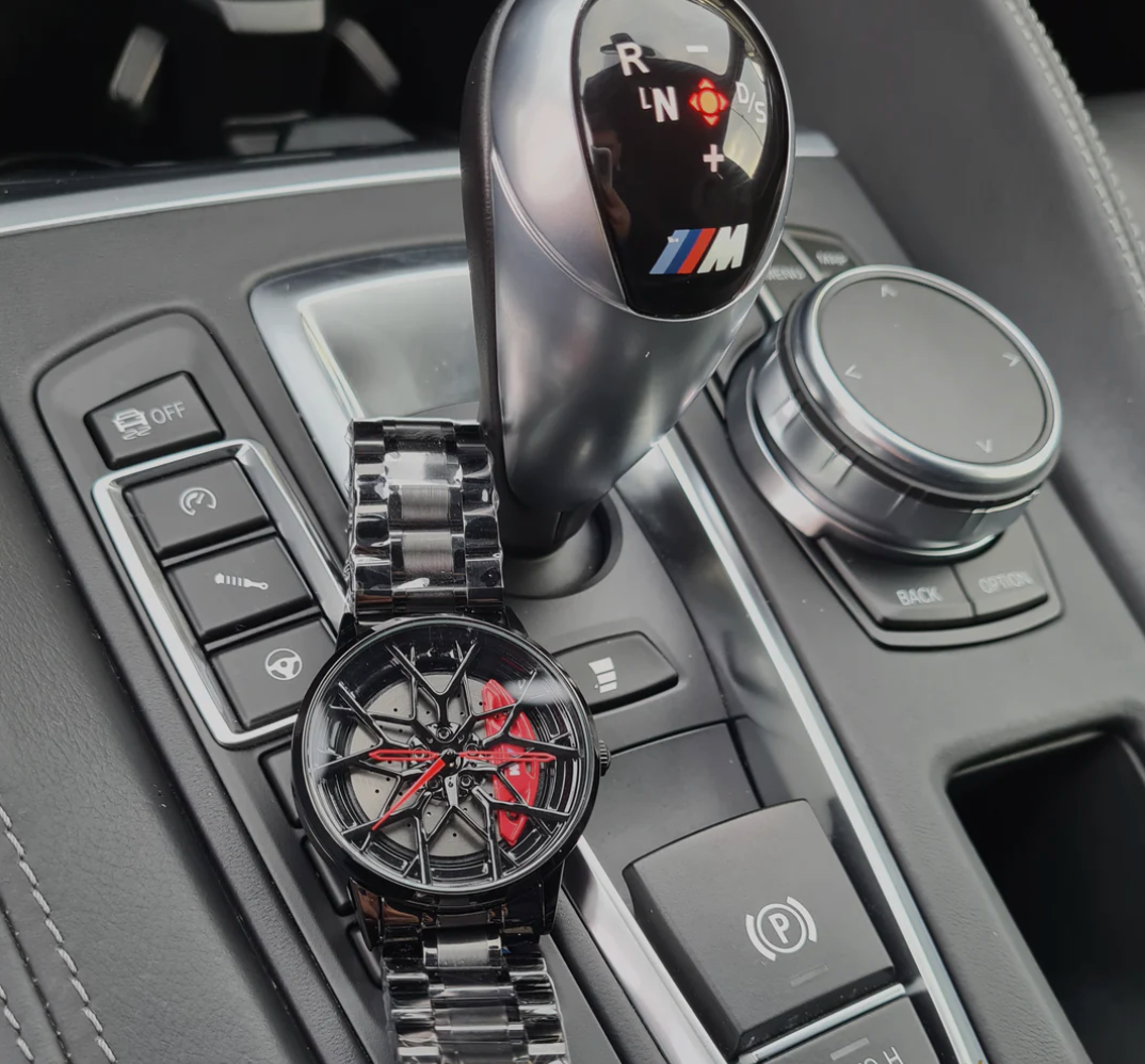 ///M8 Competition Spinning Edition